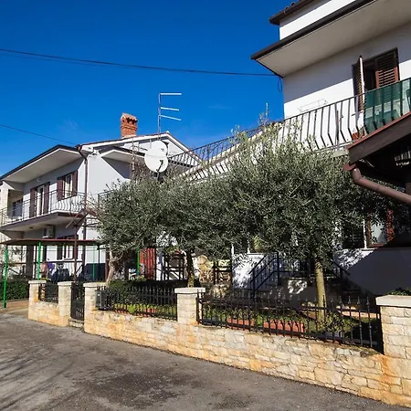 Jasna House With * Умаг